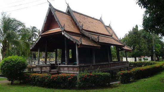 Wat Phlup